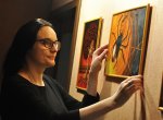 Zrakově postižená výtvarnice Markéta Evjáková ze Vsetína vystavuje po celé České republice