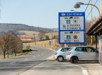 Na Slovensko se přes Bošácu už jezdí po nové cestě