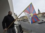 ​Kroměřížská radnice vyvěsila vlajku Tibetu. Ve Zlínském kraji jich dnes vlaje na 40